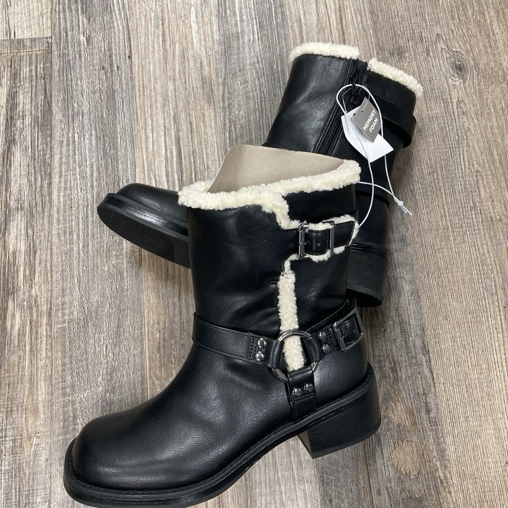 NWT Boots Sherpa Lined