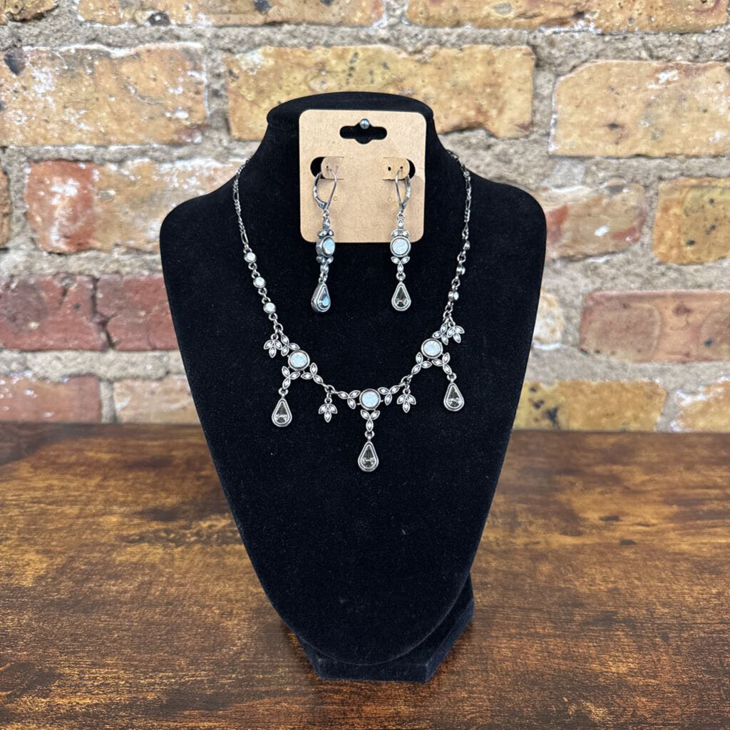 Necklace & Earrings