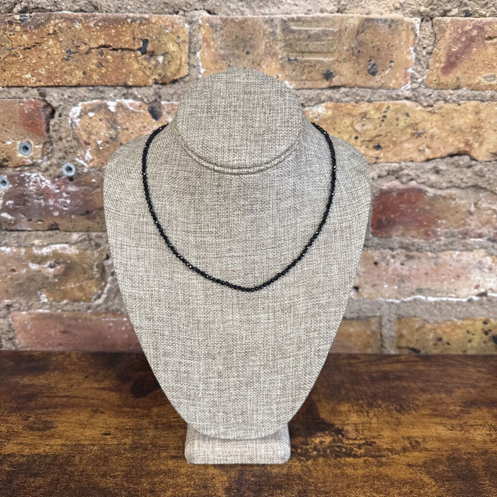 NWT Small Bead Necklace