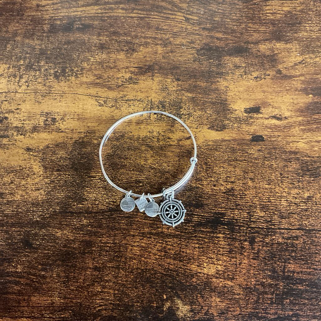 Energy Bracelet Helm