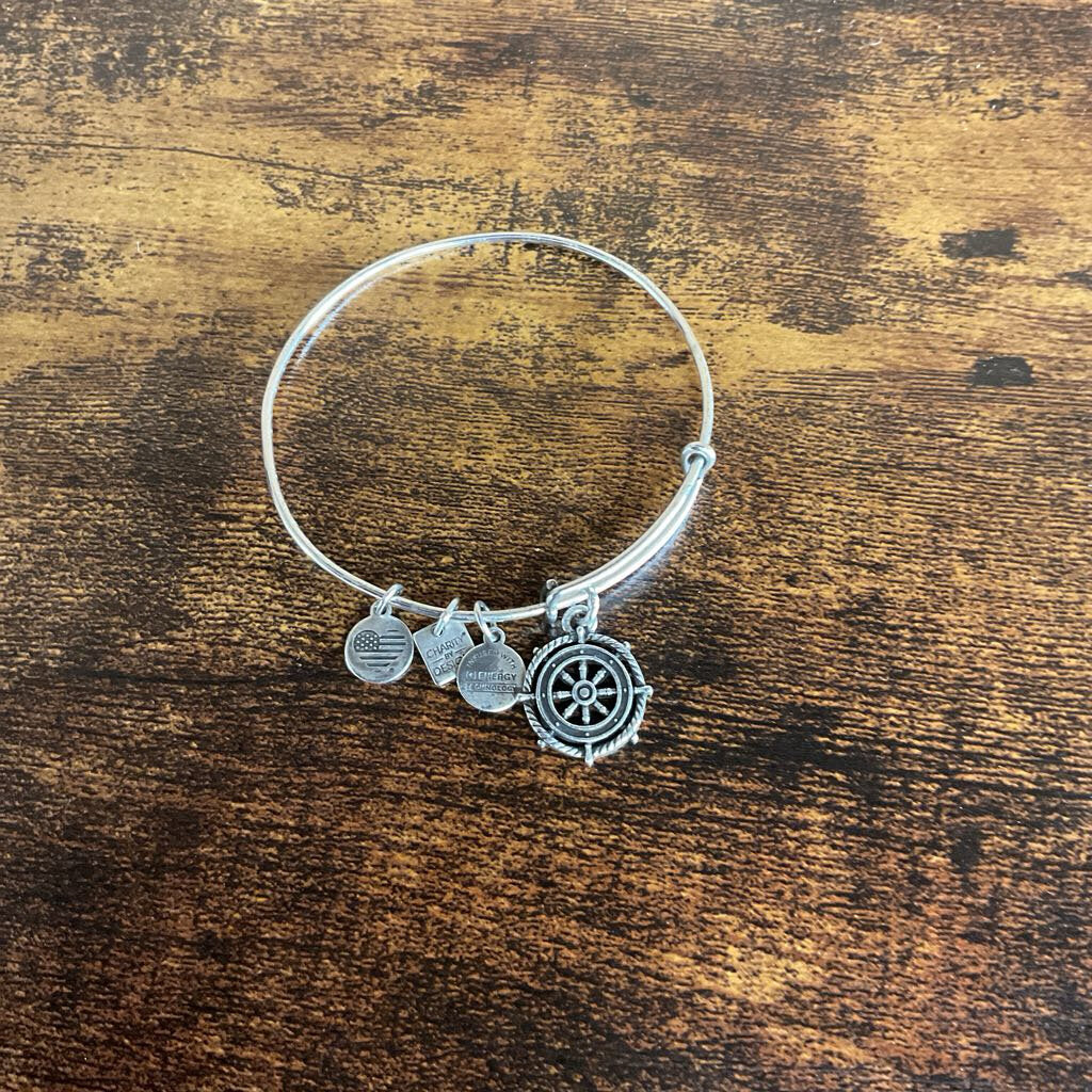 Energy Bracelet Helm