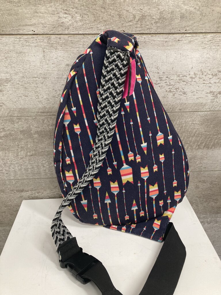 Sling backpack arrows