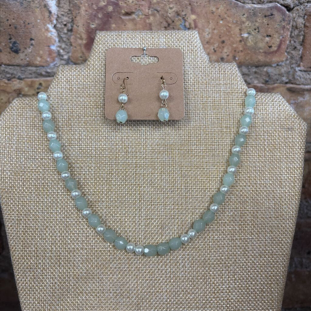 2 Pc Set Necklace & Earrings