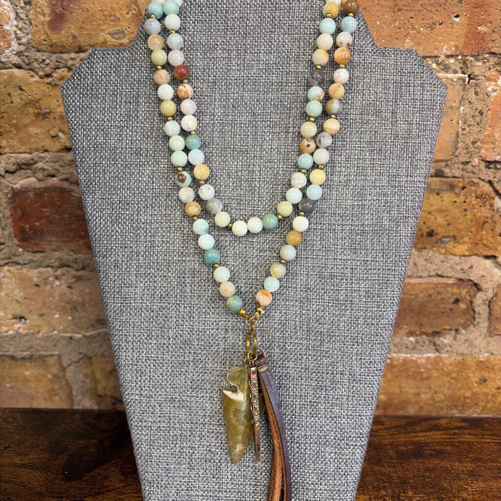 Arrowhead Pendant Bead Necklace