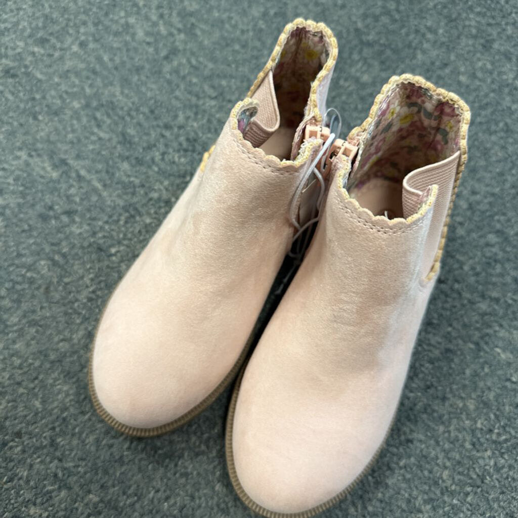 NWT Boots Flowers