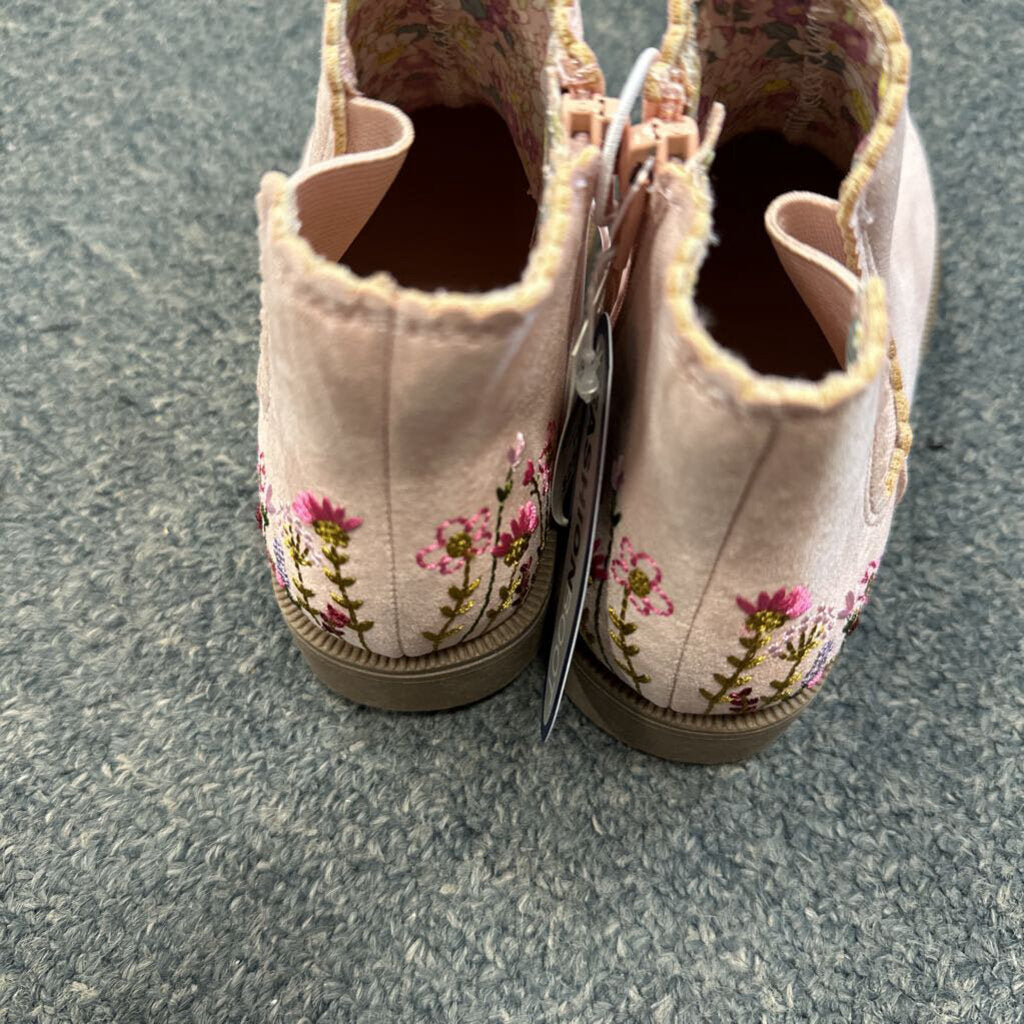 NWT Boots Flowers